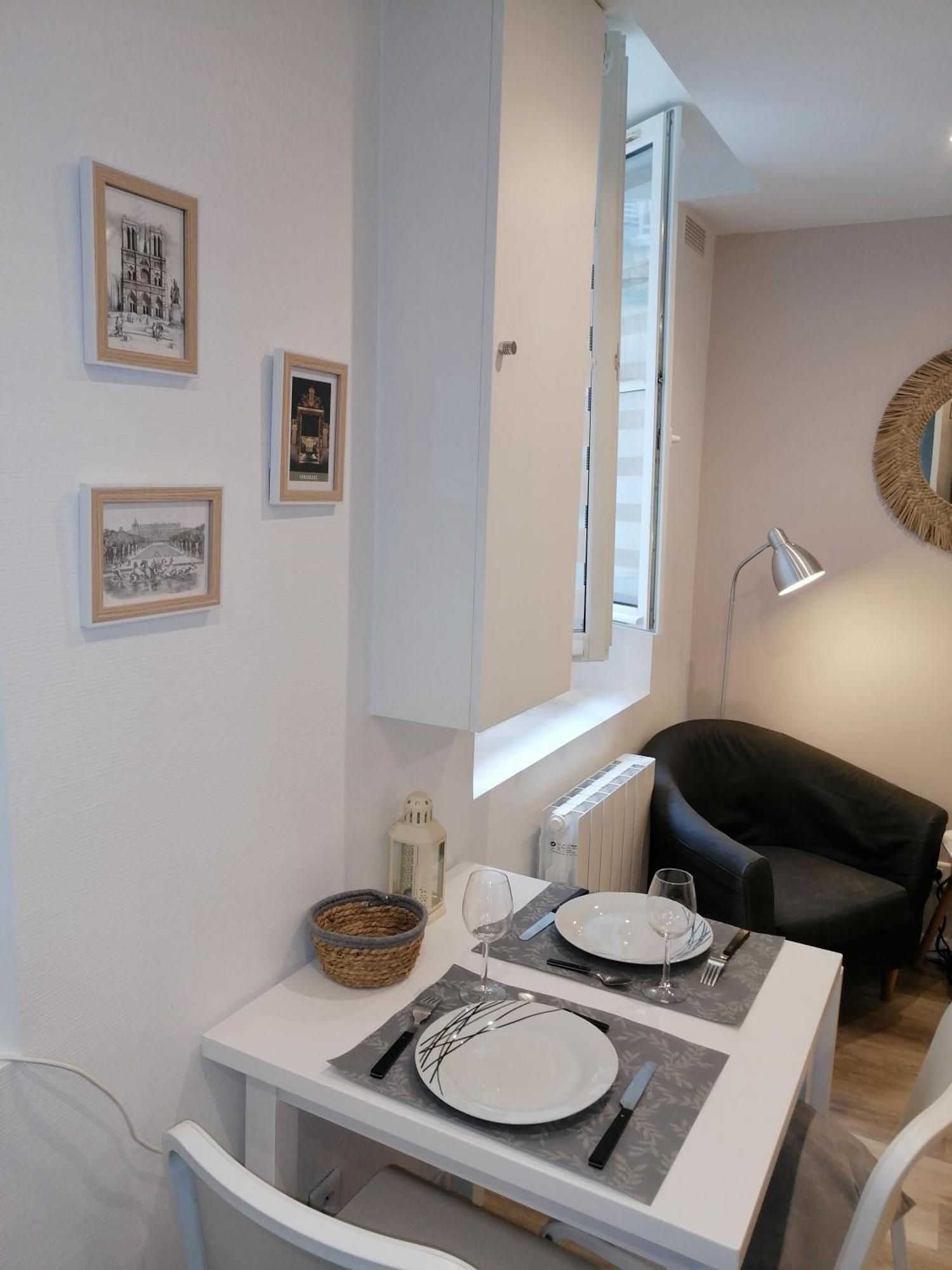 Le Vauban, Charmant Studio 5 Minutes Du Chateau แวร์ซาย ภายนอก รูปภาพ
