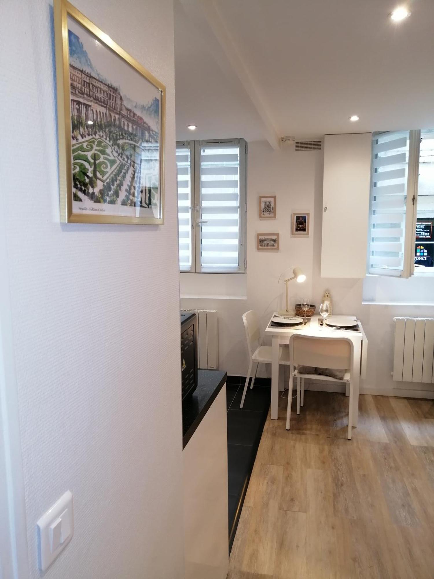 Le Vauban, Charmant Studio 5 Minutes Du Chateau แวร์ซาย ภายนอก รูปภาพ